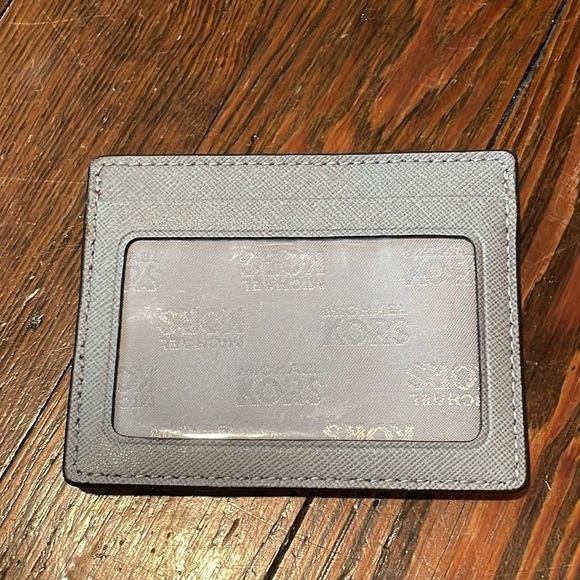 Michael Kors Women’s Gray wallet - Picture 2 of 2